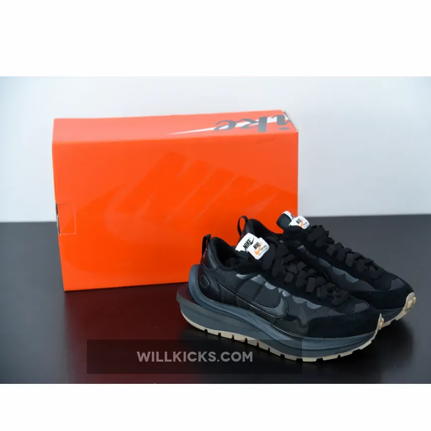 sacai x Nike Vaporwaffle 'Black/Gum' DD1875-001 all black sacai