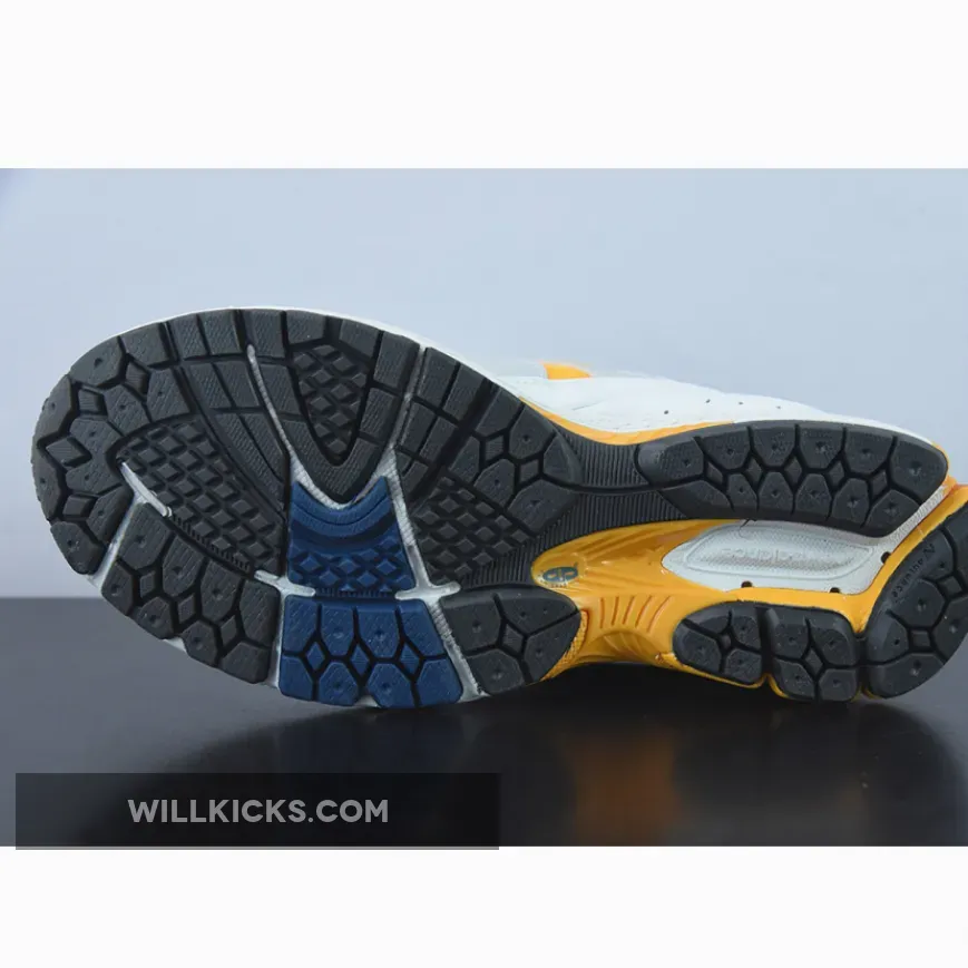 New Balance 2002R White Lagoon M2002RLA / new balance 2002r white lagoon