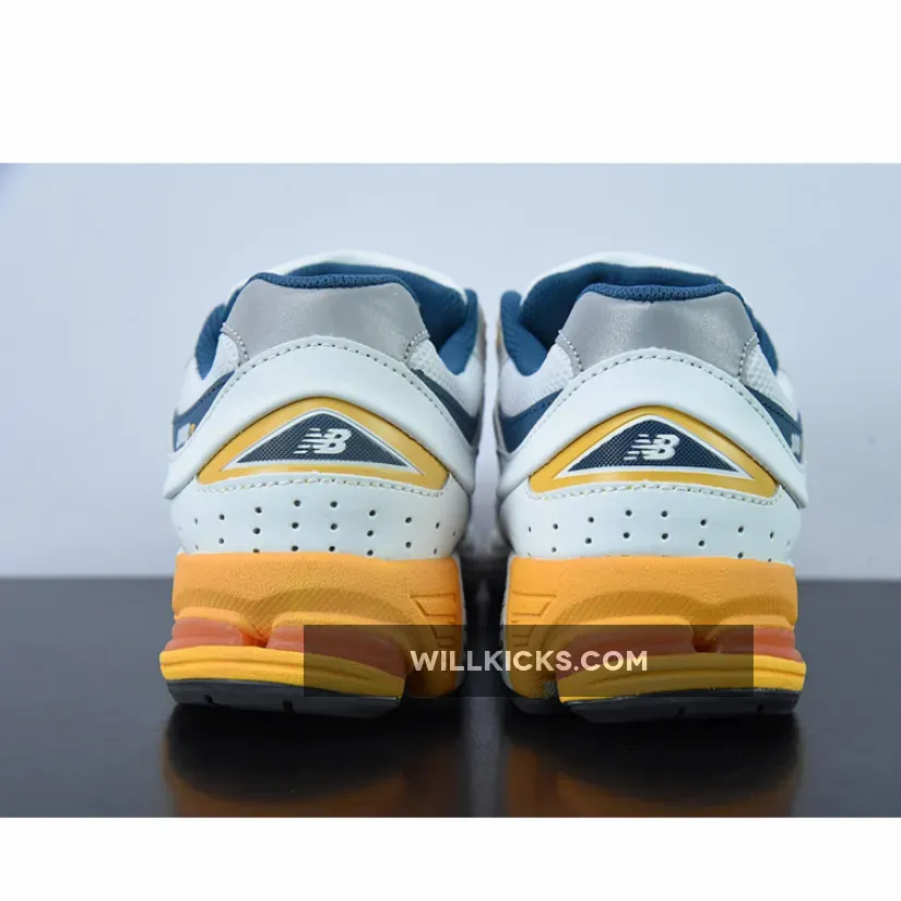 New Balance 2002R White Lagoon M2002RLA / new balance 2002r white lagoon