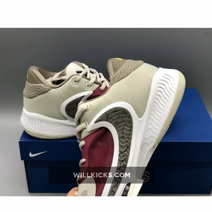 Nike Zoom Freak 4 Light Bone/Moon Fossil/Sail/Sweet Beet #zoom freaks 4