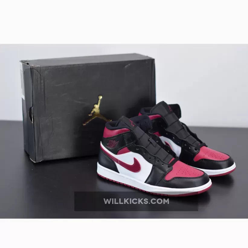 Air Jordan 1 Mid 'Bred Toe' 554724-066 / aj1 mid bred