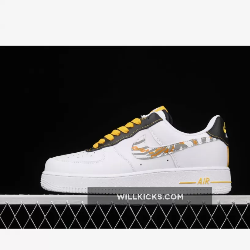White Nike Air Force 1 Low With Zebra Print And Gold Links Detailing / Nike Air Force 1 Photon Dust DH5284-100