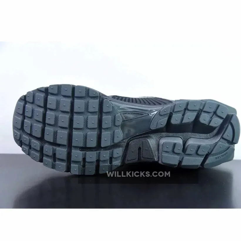 A COLD WALL x Nike Zoom Vomero 5s Black A COLD WALL x Nike Zoom Vomero 5s Black