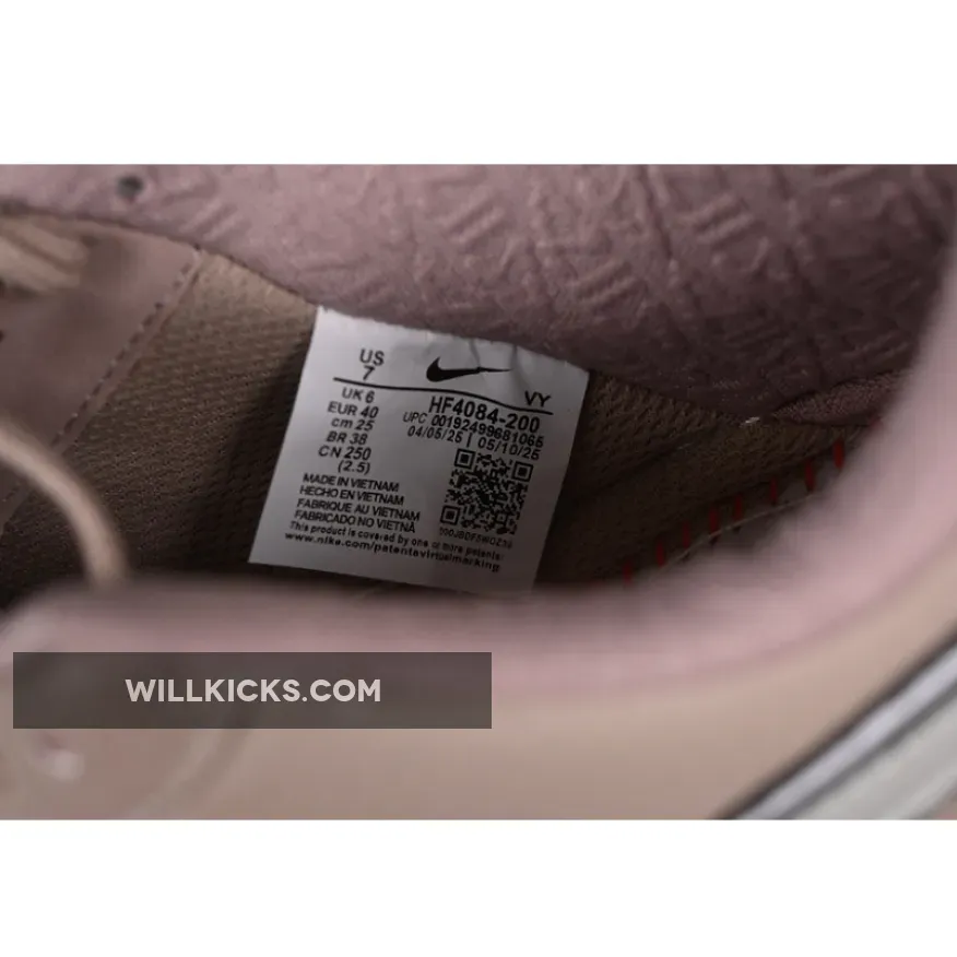 A MA MANIÉRE AIR FORCE 1 07 LOW SESAME/SILVER/SESAME A MA MANIÉRE AIR FORCE 1 07 LOW SESAME/SILVER/SESAME