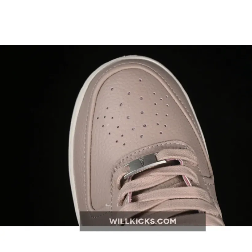 A MA MANIÉRE AIR FORCE 1 07 LOW SESAME/SILVER/SESAME A MA MANIÉRE AIR FORCE 1 07 LOW SESAME/SILVER/SESAME