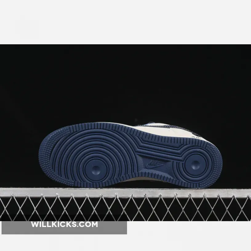 AIR FORCE 1 07 LOW BAPE WHITE/BLUE/BLACK AIR FORCE 1 07 LOW BAPE WHITE/BLUE/BLACK