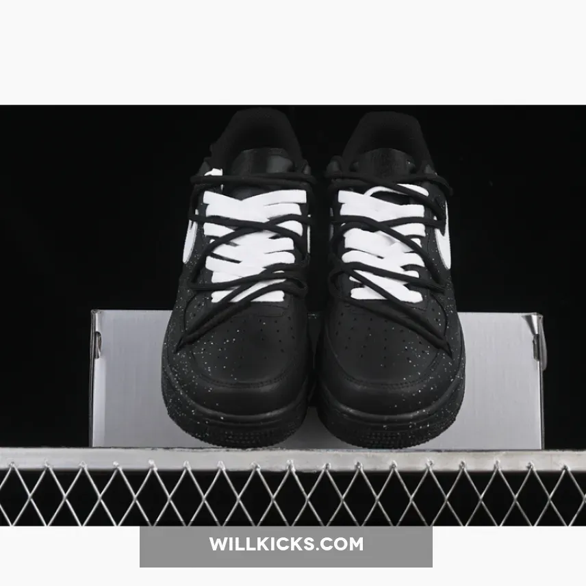 AIR FORCE 1 07 LOW BLACK/WHITE AIR FORCE 1 07 LOW BLACK/WHITE