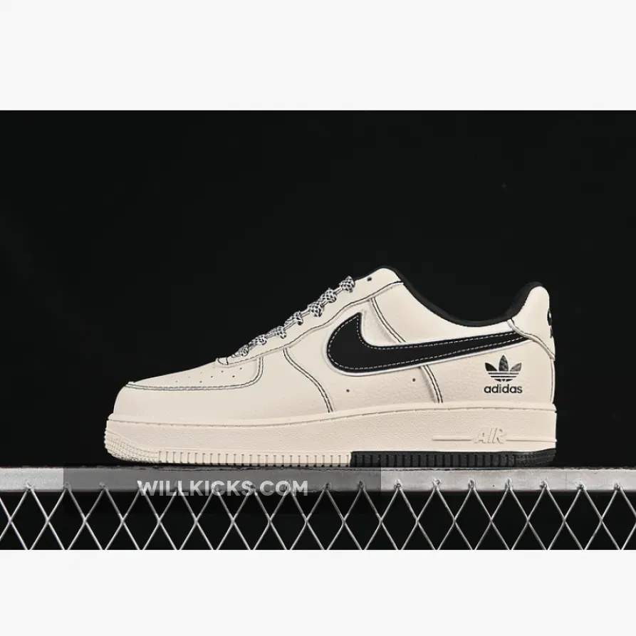 AIR FORCE 1 07 LOW BLACK/WHITE AIR FORCE 1 07 LOW BLACK/WHITE