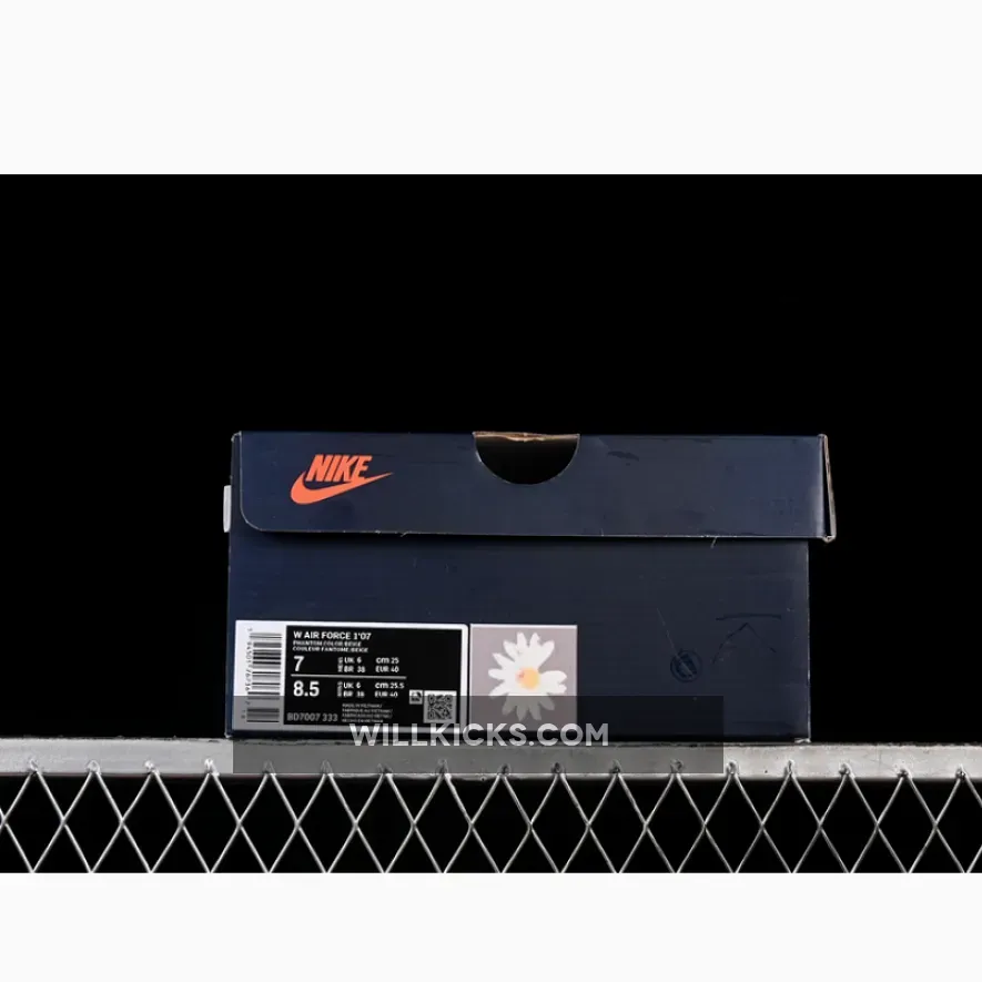 AIR FORCE 1 07 LOW BLUE DAISY WHITE/BLACK/GREY AIR FORCE 1 07 LOW BLUE DAISY WHITE/BLACK/GREY