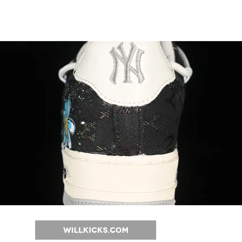 AIR FORCE 1 07 LOW BLUE DAISY WHITE/BLACK/GREY AIR FORCE 1 07 LOW BLUE DAISY WHITE/BLACK/GREY