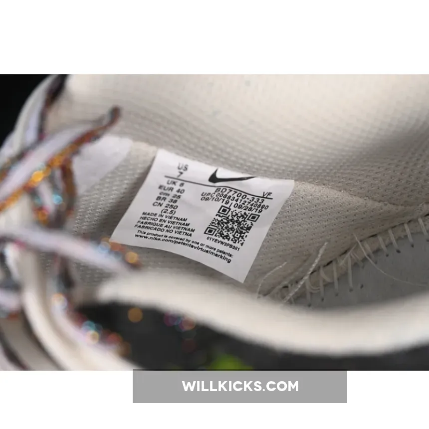 AIR FORCE 1 07 LOW BLUE DAISY WHITE/BLACK/GREY AIR FORCE 1 07 LOW BLUE DAISY WHITE/BLACK/GREY