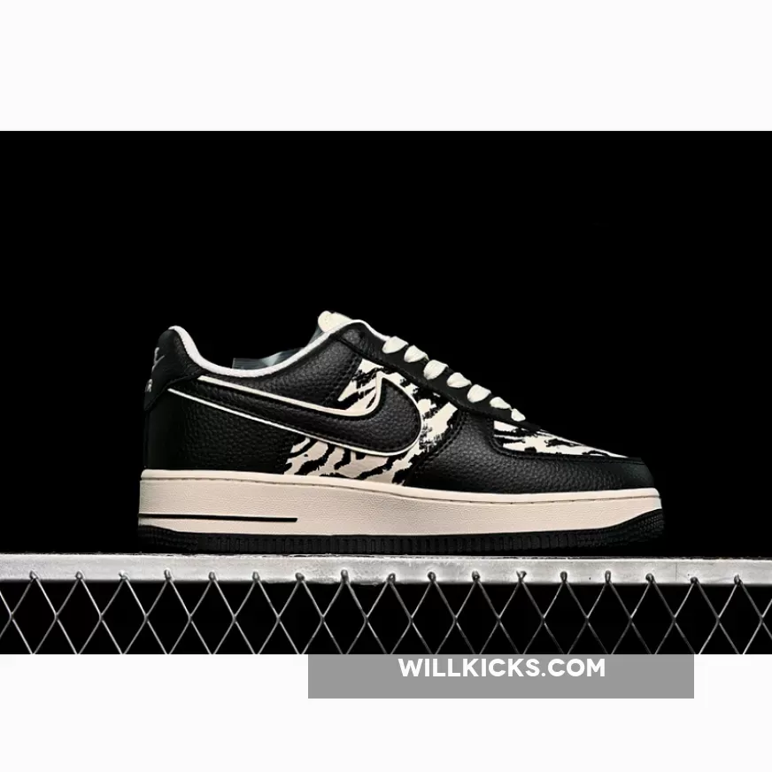 AIR FORCE 1 07 LOW OFF WHITE/BLACK