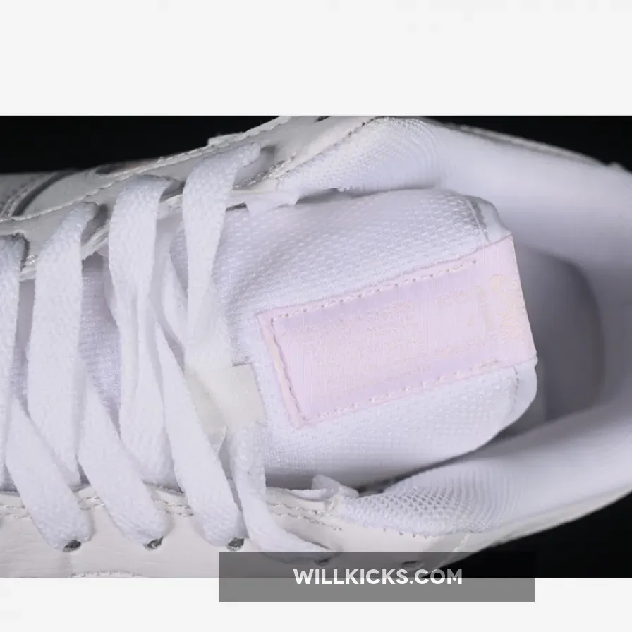 AIR FORCE 1 07 LOW SPONGEBOB SQUAREPANTS WHITE/PINK/YELLOW AIR FORCE 1 07 LOW SPONGEBOB SQUAREPANTS WHITE/PINK/YELLOW