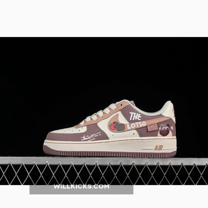 AIR FORCE 1 07 LOW STRAWBERRY BEAR WHITE/BROWN/PURPLE AIR FORCE 1 07 LOW STRAWBERRY BEAR WHITE/BROWN/PURPLE