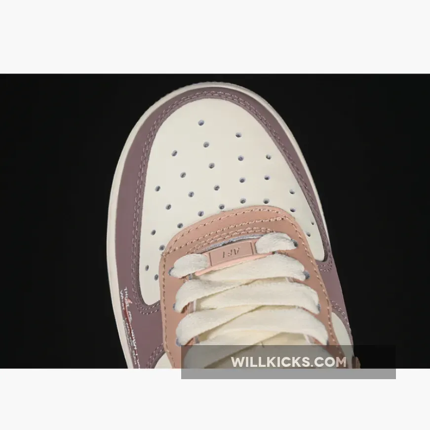 AIR FORCE 1 07 LOW STRAWBERRY BEAR WHITE/BROWN/PURPLE AIR FORCE 1 07 LOW STRAWBERRY BEAR WHITE/BROWN/PURPLE