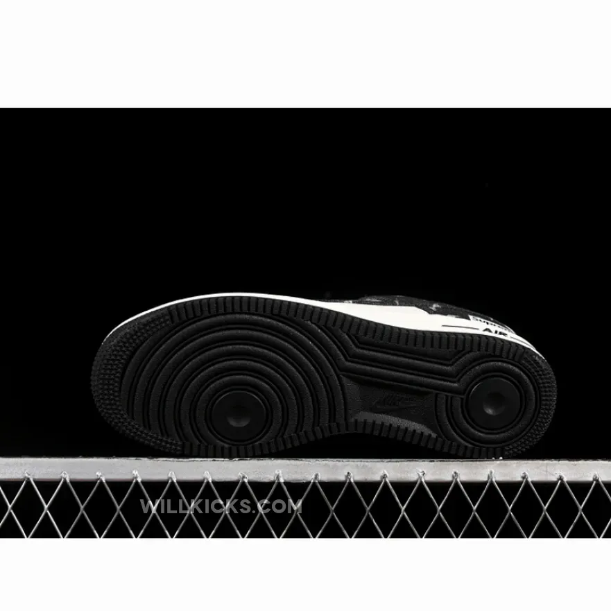 AIR FORCE 1 07 LOW SUP WHITE/BLACK AIR FORCE 1 07 LOW SUP WHITE/BLACK