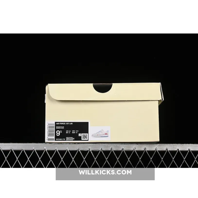 AIR FORCE 1 07 LOW SUPREME WHITE/BLUE AIR FORCE 1 07 LOW SUPREME WHITE/BLUE