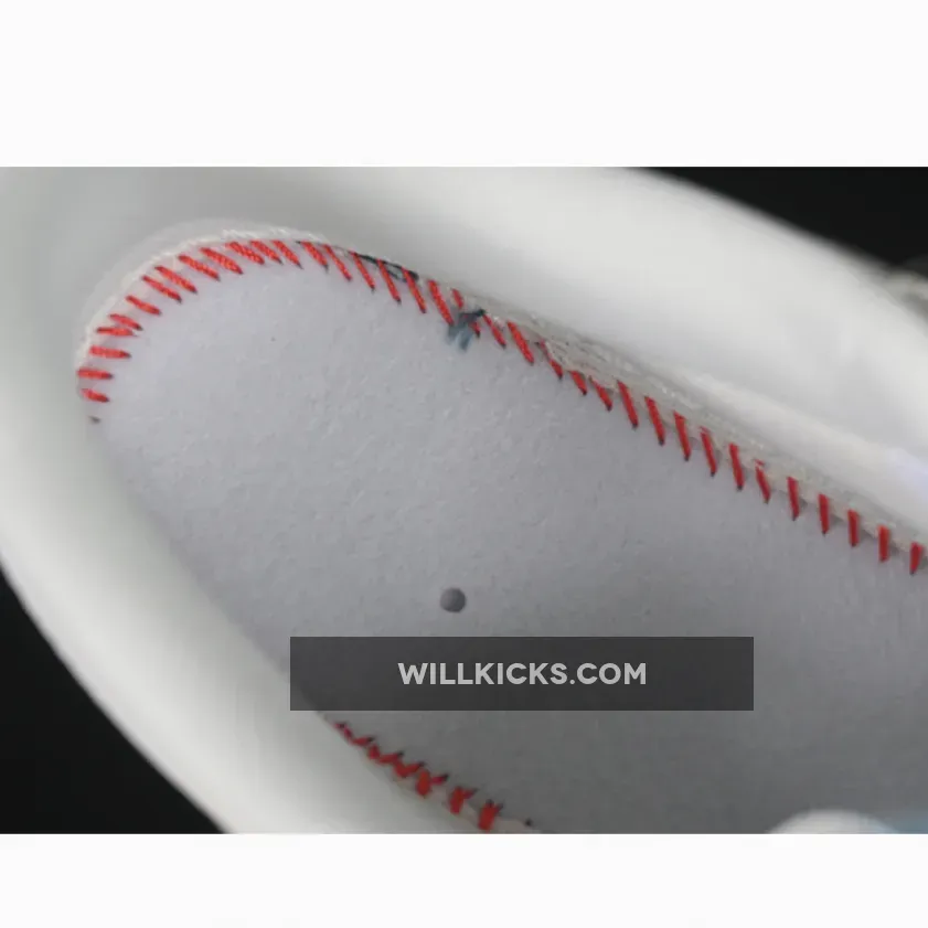 AIR FORCE 1 07 LOW SUPREME WHITE/BLUE AIR FORCE 1 07 LOW SUPREME WHITE/BLUE