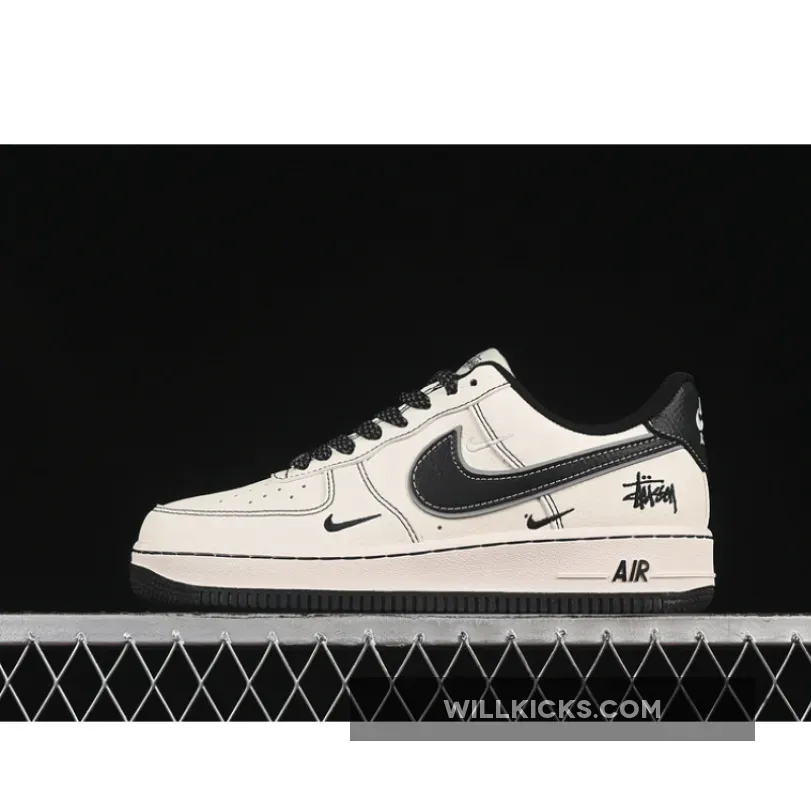 AIR FORCE 1 07 LOW WHITE/BLACK
