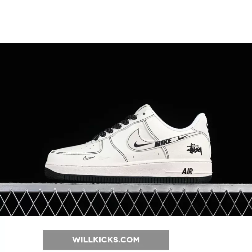 AIR FORCE 1 07 LOW WHITE/BLACK