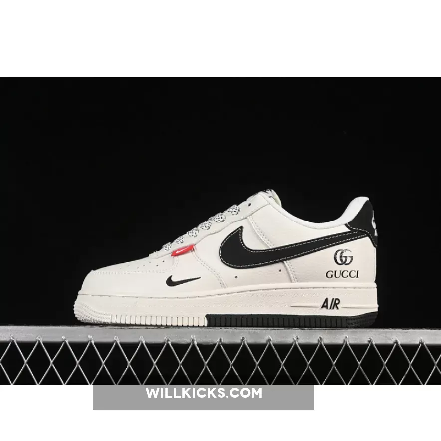 AIR FORCE 1 07 LOW WHITE/BLACK
