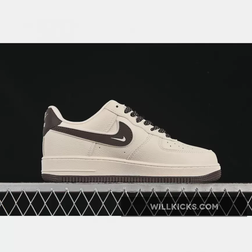 AIR FORCE 1 07 LOW WHITE/BLACK