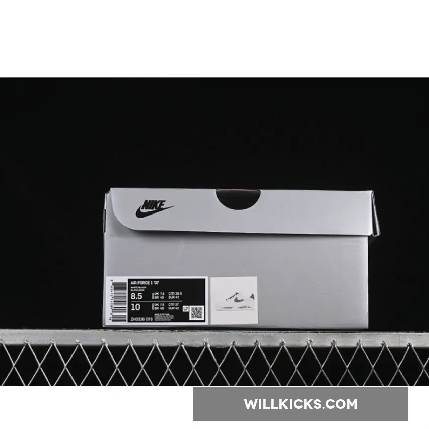 AIR FORCE 1 07 LOW WHITE/BLACK AIR FORCE 1 07 LOW WHITE/BLACK