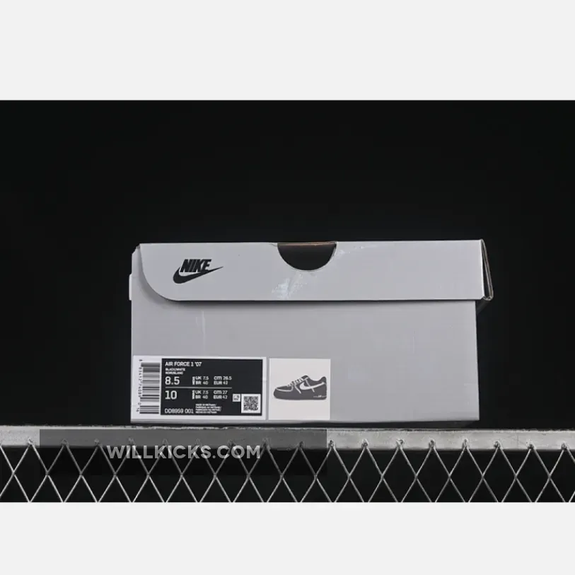 AIR FORCE 1 07 LOW WHITE/BLACK AIR FORCE 1 07 LOW WHITE/BLACK