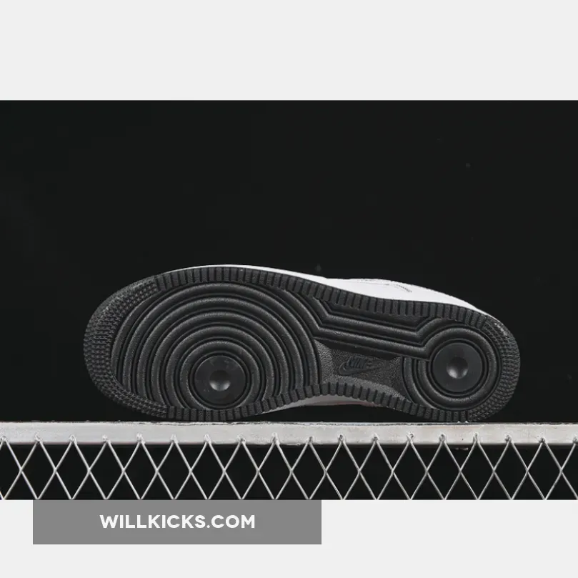 AIR FORCE 1 07 LOW WHITE/BLACK/GOLD AIR FORCE 1 07 LOW WHITE/BLACK/GOLD