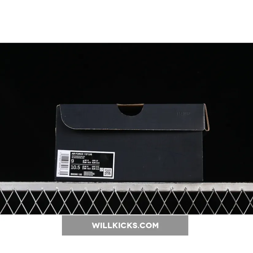 AIR FORCE 1 07 LOW WHITE/BLACK/GREY AIR FORCE 1 07 LOW WHITE/BLACK/GREY