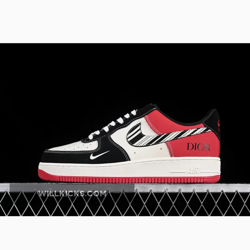 AIR FORCE 1 07 LOW WHITE/BLACK/RED