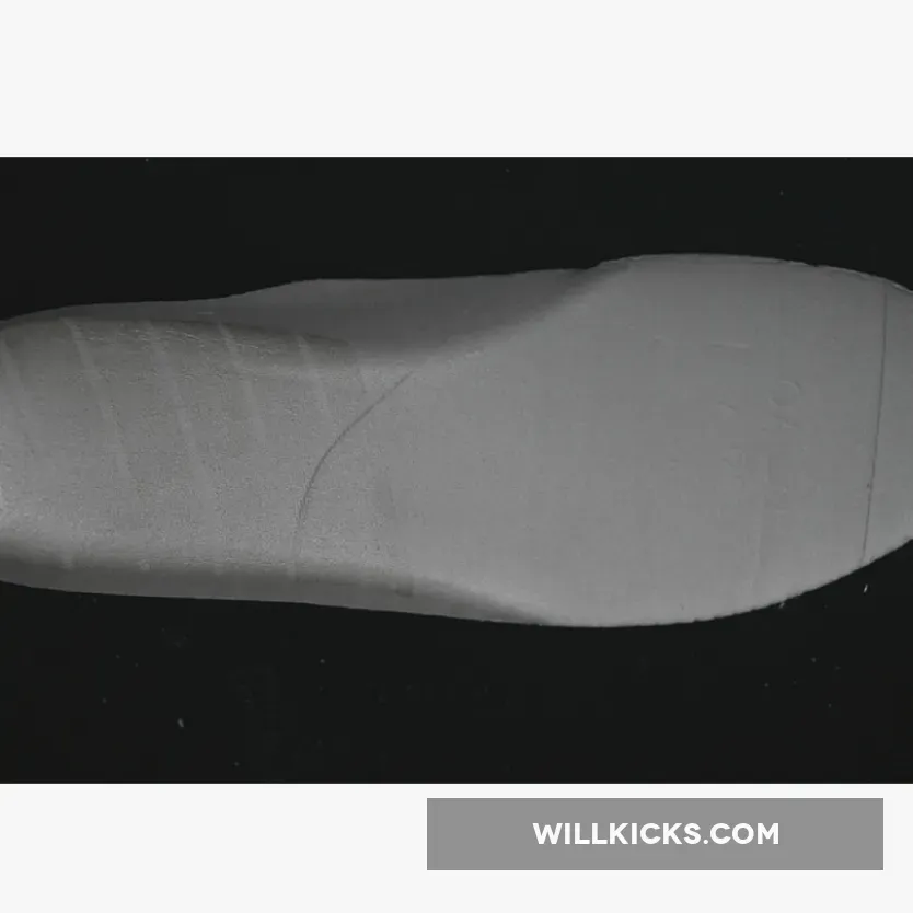 AIR FORCE 1 07 LOW WHITE/BLACK/RED AIR FORCE 1 07 LOW WHITE/BLACK/RED