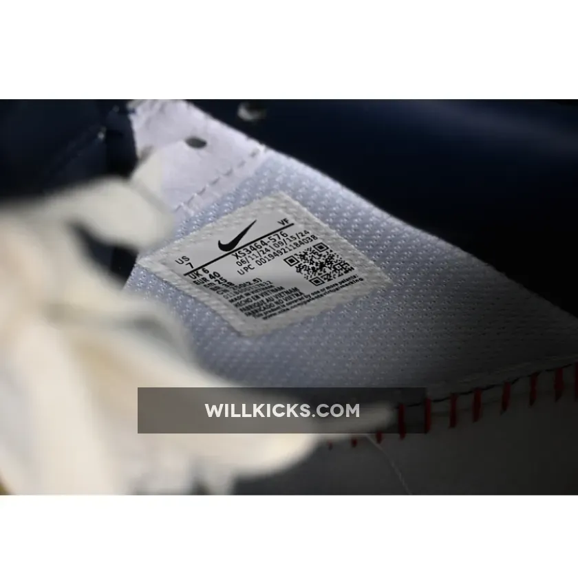 AIR FORCE 1 07 LOW WHITE/BLUE AIR FORCE 1 07 LOW WHITE/BLUE