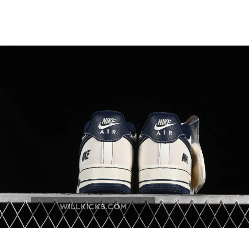 AIR FORCE 1 07 LOW WHITE/BLUE AIR FORCE 1 07 LOW WHITE/BLUE