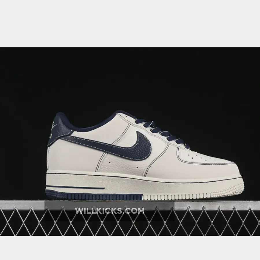 AIR FORCE 1 07 LOW WHITE/BLUE AIR FORCE 1 07 LOW WHITE/BLUE