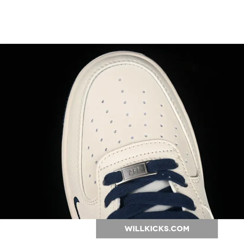 AIR FORCE 1 07 LOW WHITE/BLUE AIR FORCE 1 07 LOW WHITE/BLUE