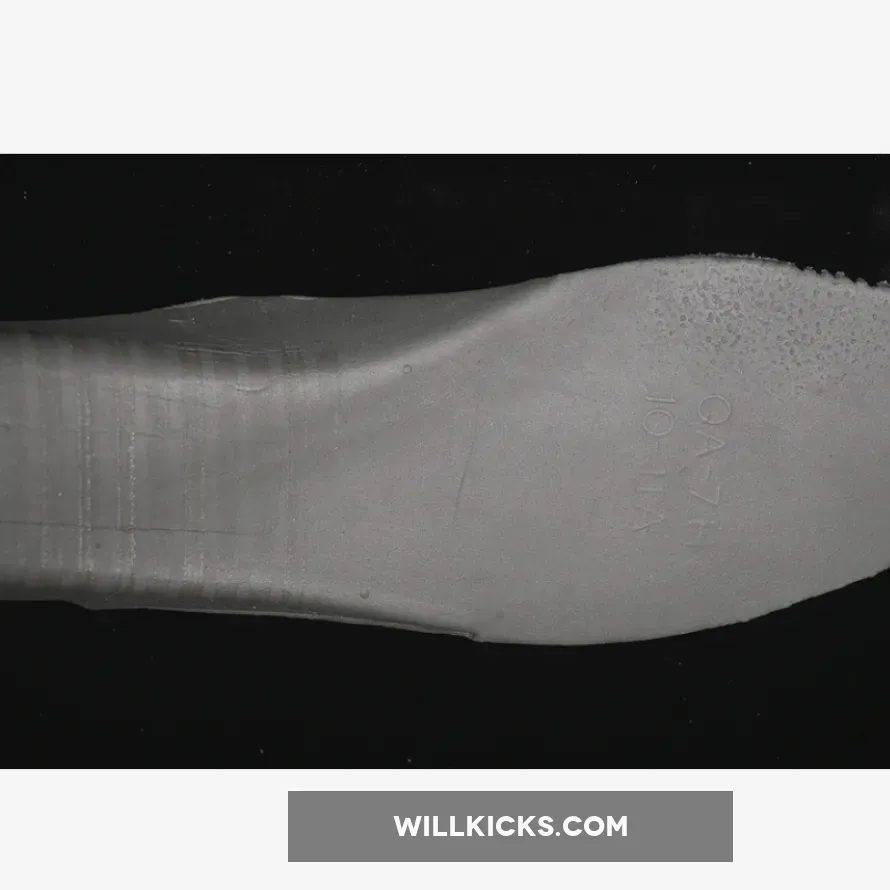 AIR FORCE 1 07 LOW WHITE/BLUE AIR FORCE 1 07 LOW WHITE/BLUE