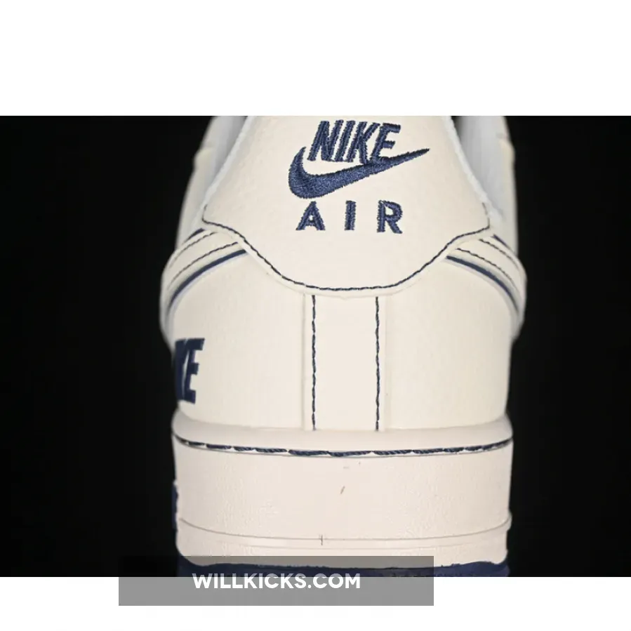 AIR FORCE 1 07 LOW WHITE/BLUE AIR FORCE 1 07 LOW WHITE/BLUE