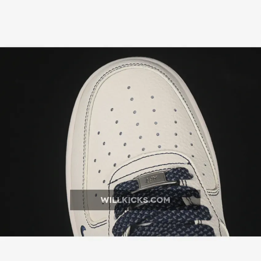 AIR FORCE 1 07 LOW WHITE/BLUE AIR FORCE 1 07 LOW WHITE/BLUE