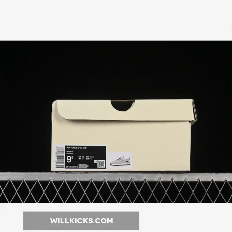 AIR FORCE 1 07 LOW WHITE/BLUE AIR FORCE 1 07 LOW WHITE/BLUE