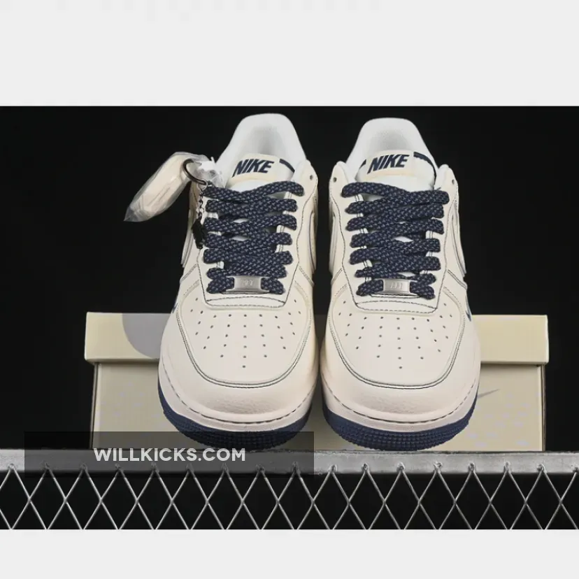 AIR FORCE 1 07 LOW WHITE/BLUE AIR FORCE 1 07 LOW WHITE/BLUE