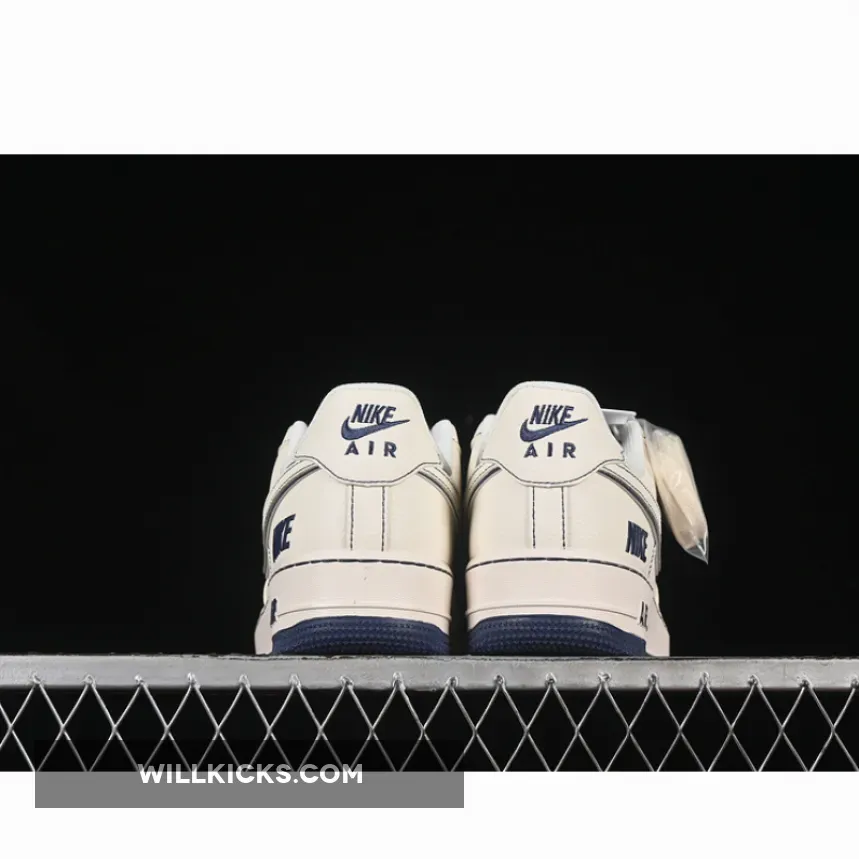 AIR FORCE 1 07 LOW WHITE/BLUE AIR FORCE 1 07 LOW WHITE/BLUE