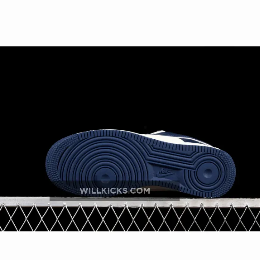 AIR FORCE 1 07 LOW WHITE/BLUE AIR FORCE 1 07 LOW WHITE/BLUE