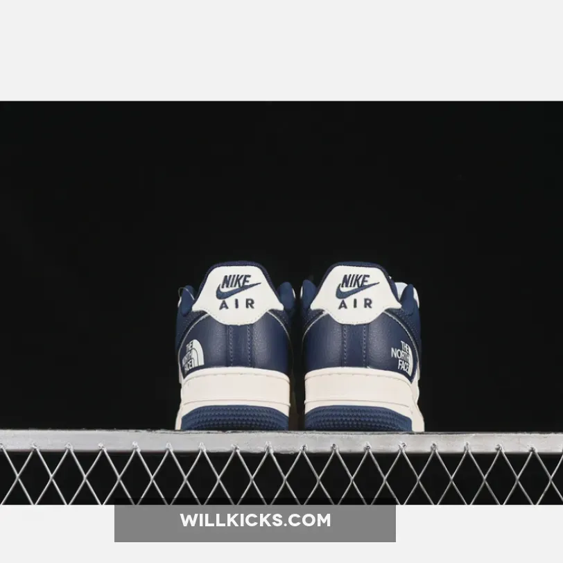 AIR FORCE 1 07 LOW WHITE/BLUE AIR FORCE 1 07 LOW WHITE/BLUE