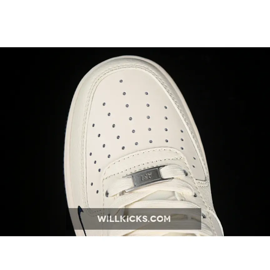 AIR FORCE 1 07 LOW WHITE/BLUE AIR FORCE 1 07 LOW WHITE/BLUE