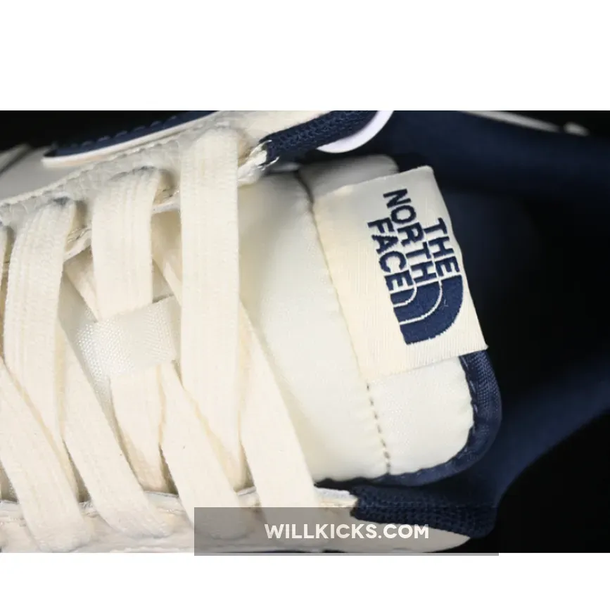 AIR FORCE 1 07 LOW WHITE/BLUE AIR FORCE 1 07 LOW WHITE/BLUE