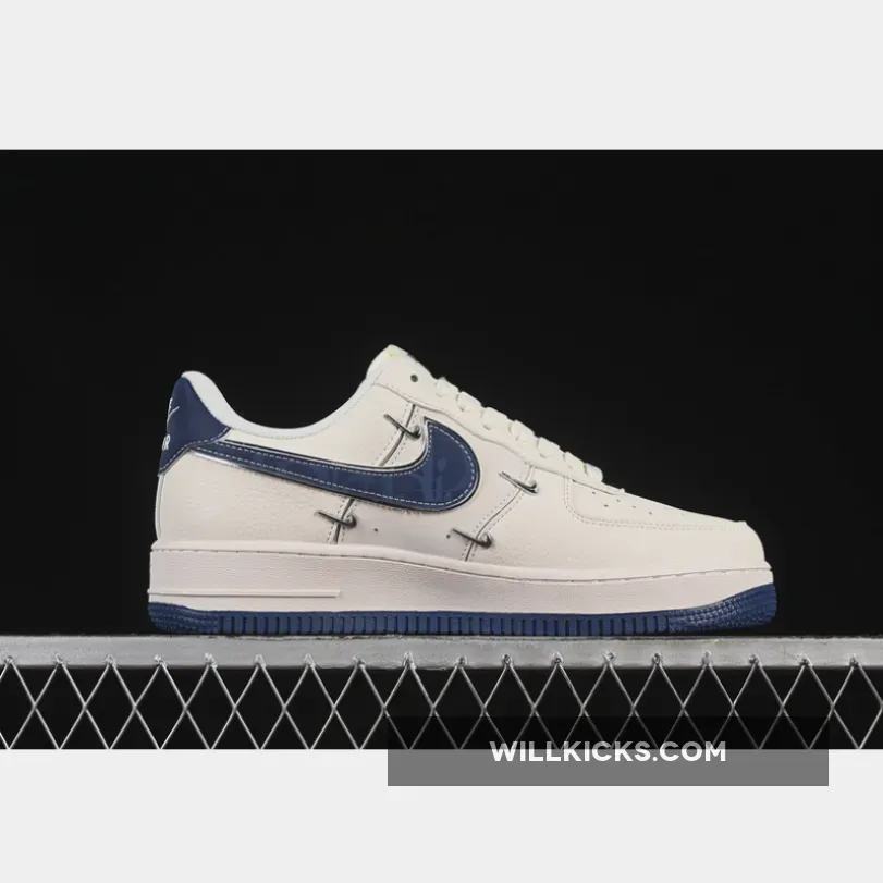 AIR FORCE 1 07 LOW WHITE/BLUE AIR FORCE 1 07 LOW WHITE/BLUE