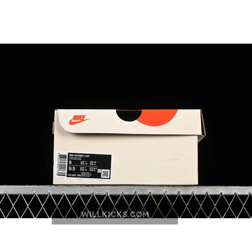 AIR FORCE 1 07 LOW WHITE/BLUE AIR FORCE 1 07 LOW WHITE/BLUE