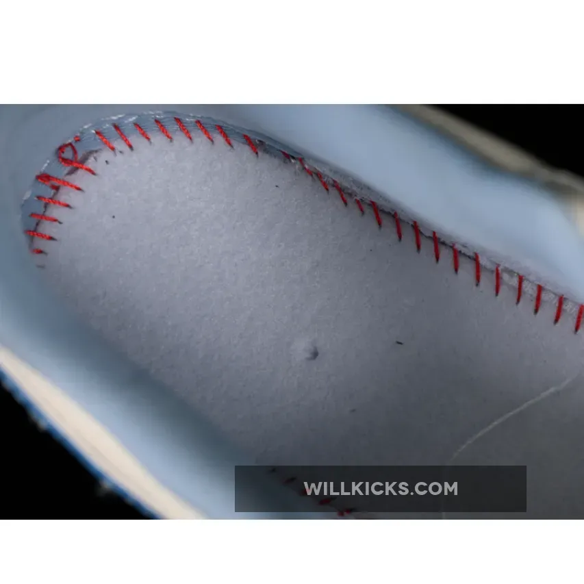 AIR FORCE 1 07 LOW WHITE/BLUE AIR FORCE 1 07 LOW WHITE/BLUE