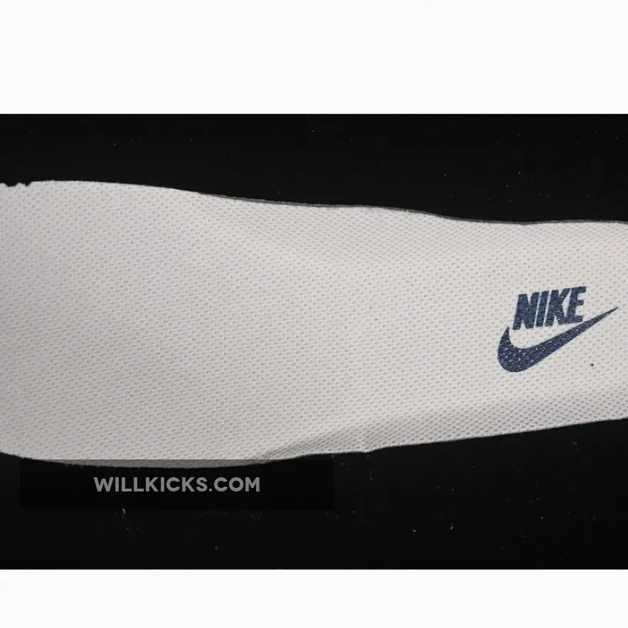 AIR FORCE 1 07 LOW WHITE/BLUE AIR FORCE 1 07 LOW WHITE/BLUE